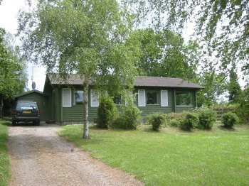Das sehr schön gelegene Ferienhaus.
