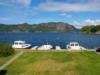 Blick vom Bootssteg in den Lyngdalsfjord