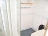 Badezimmer mit Dusche und WC