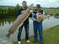 Links Präparat von Andy 28,0 kg und rechts von Norbert 25,0 kg