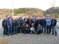 Gruppenbild mit Dame