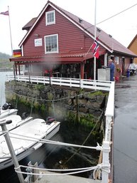 2. Tag: Nautnes im Regen, leider ist das Wetter nicht festivaltauglich