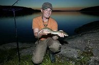 Arnulf mit Portionsaal beim Nachtangeln
