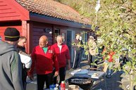 5. Tag: Harald - der Vorjahressieger unseres Festival – grillt Thüringer-Würste für uns alle