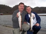 Routine: Andre und Jörn mit ihrem Zielfisch