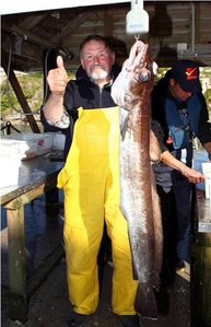 4. Tag: Gernot Pflüger mit dem größten Leng des Tages mit 121 cm und 8,6 kg