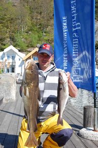 Letzter Tag: Jan mit schönem Dorsch und Schellfisch Letzter Tag: Jan mit schönem Dorsch und Schellfisch
