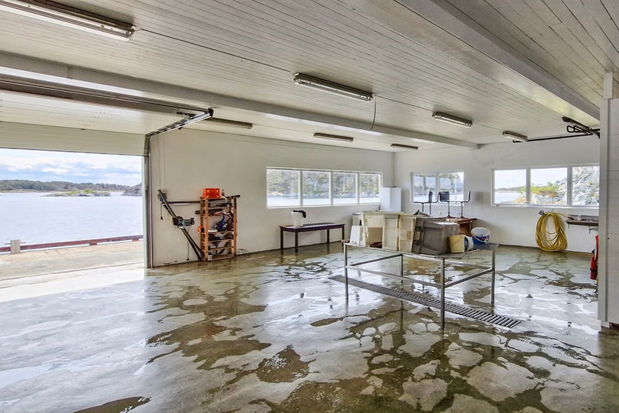 Der Filetierbereich in der Garage