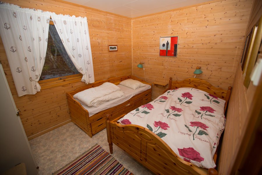 Eines der drei Schlafzimmer mit zwei Einzelbetten.