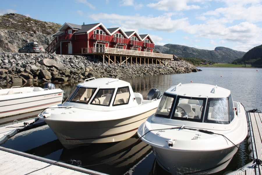 Flatanger Rorbuer liegt direkt am Wasser
