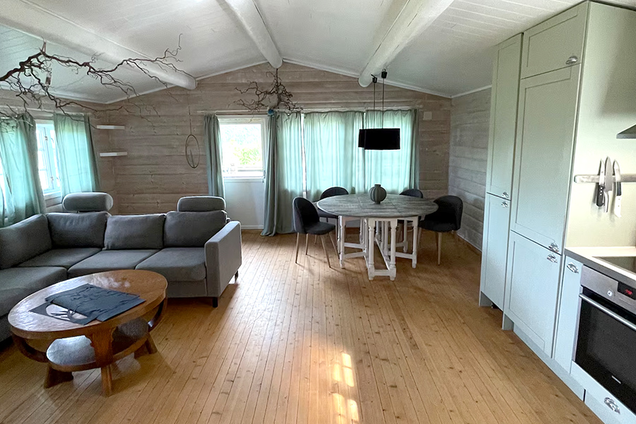 Der Wohn- und Essbereich in der Fjellstua.