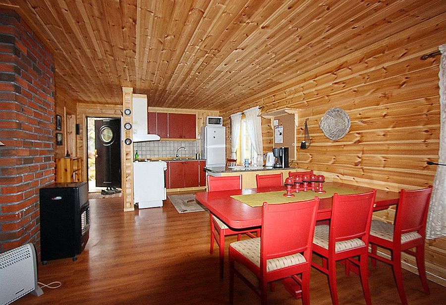 Der Wohnbereich des Ferienhauses Sponvika in Lofotbrygga Brettesnes.