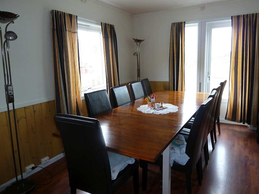 Der große Esstisch des Ferienhauses