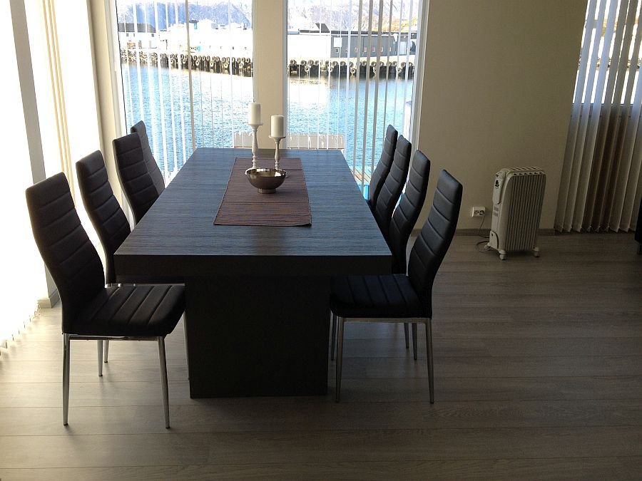 Der Essbereich der Apartments Hillesøya/Sommarøya.