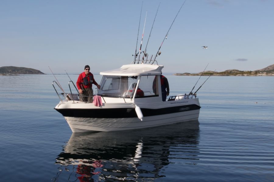 Top Boote: Dolmøy 23 Fuß/100 PS.