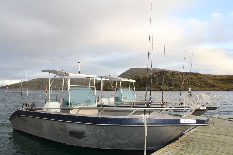 Der Bootsteg in absoluter Toplage im Havøysund und nur 15 Meter vom Havfiskesenter entfernt.