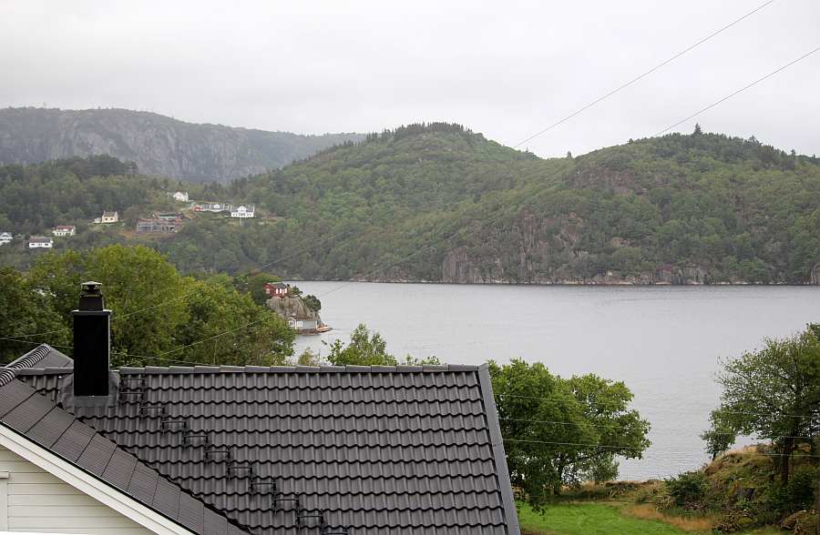 Blick vom Grundstück auf den Fjord