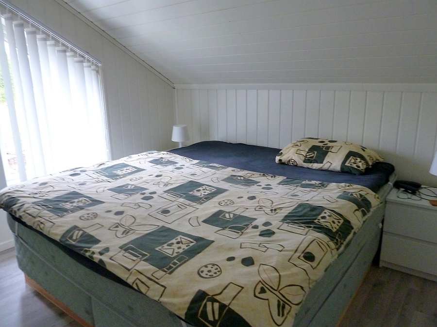 Das Schlafzimmer mit 1 Doppelbett im Obergeschoß