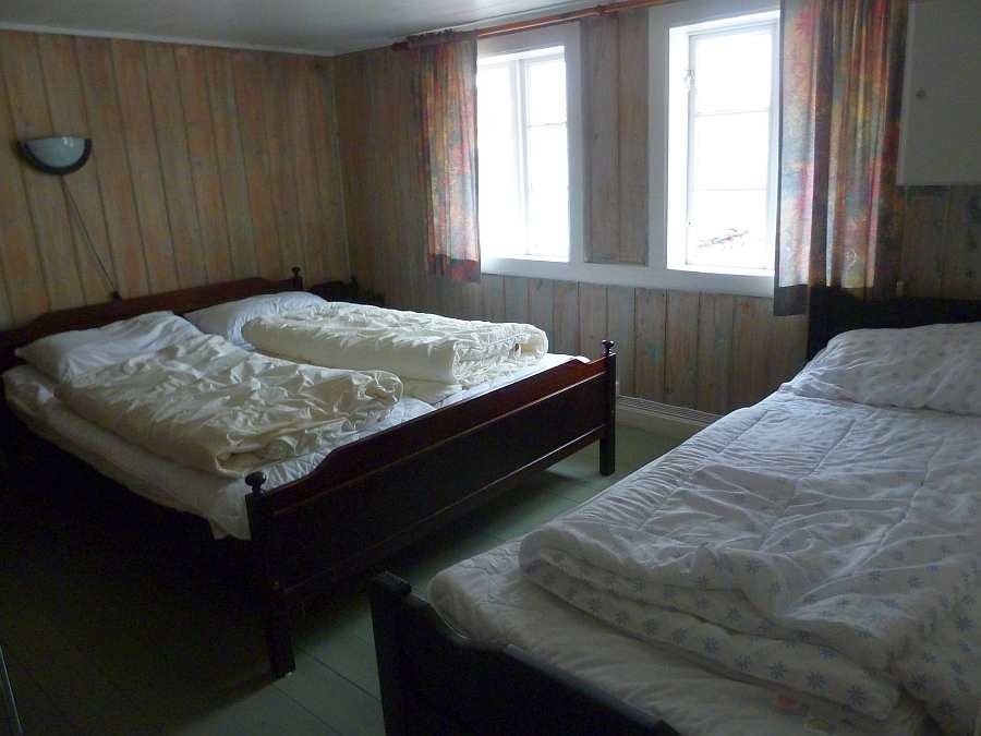 Haushälfte Westersiden No.8: Schlafzimmer mit 1 Doppelbett und 1 Einzelbett