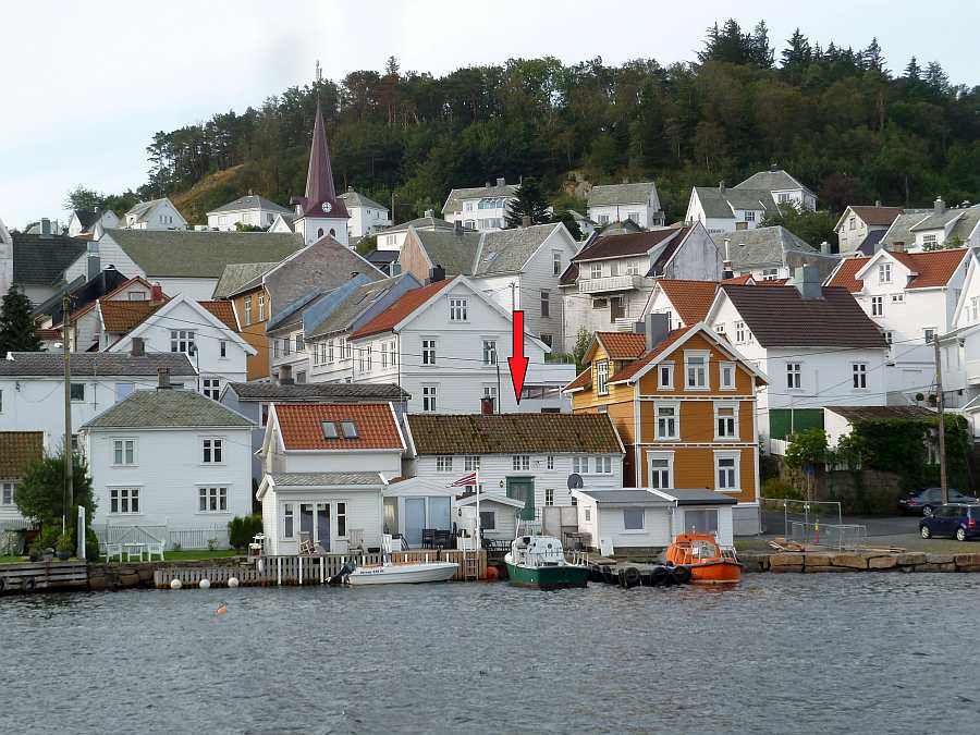 Ferienhaus Westersiden liegt direkt im historischen Ortskern des Städtchens Farsund