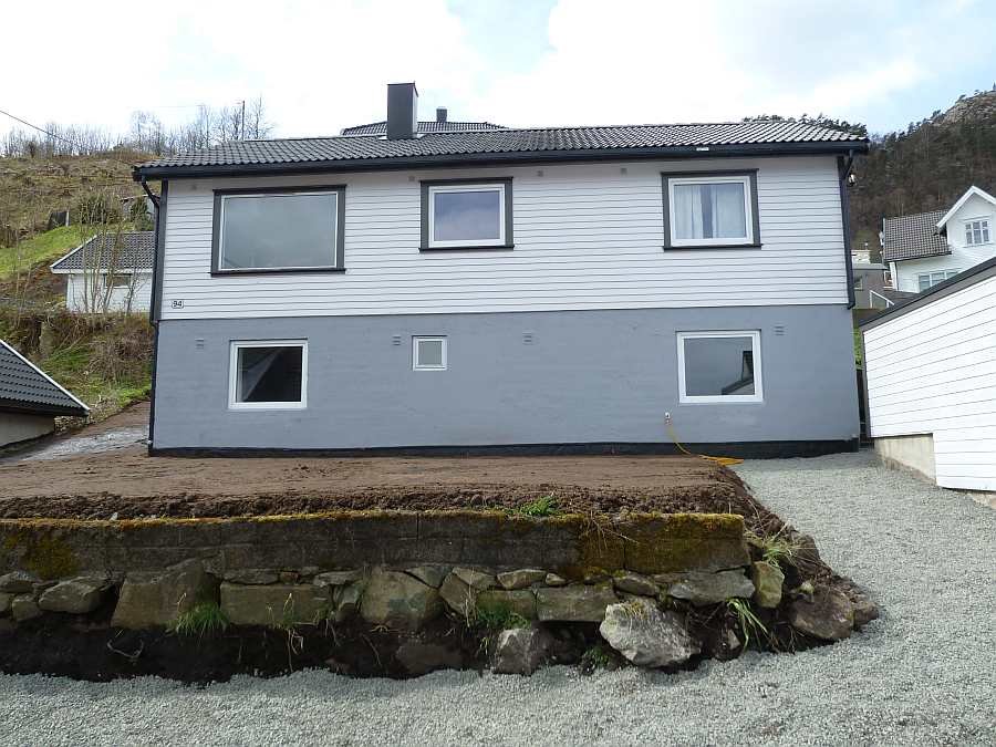 Haus Fredheim - das Gartengrundstück wird nach der Renovierung des Hauses gerade angelegt.