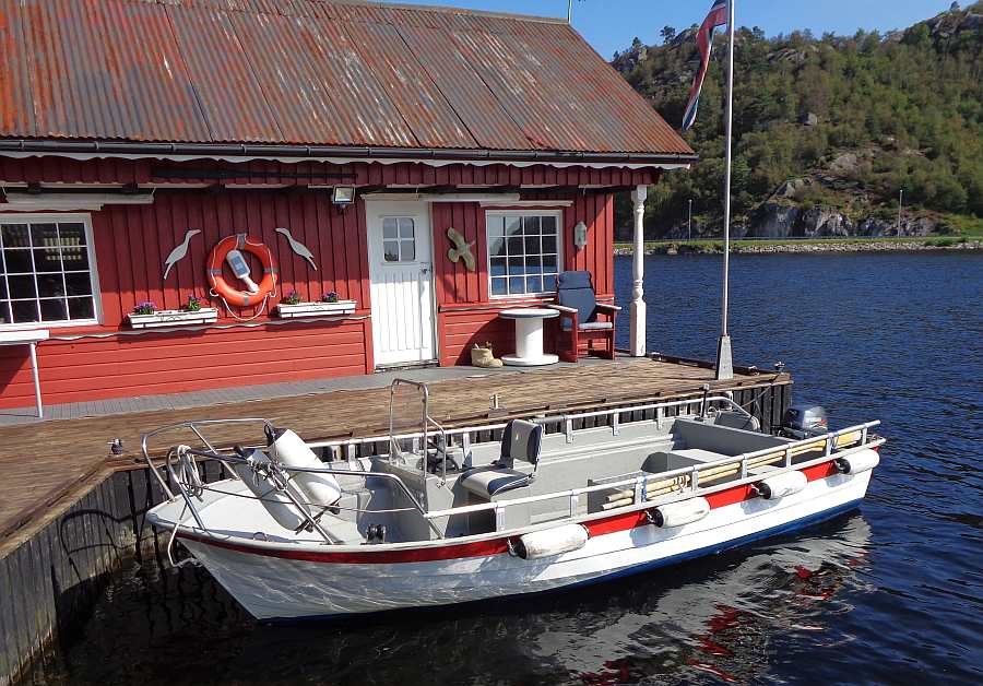Extraboot  >Hansvik< 18 Fuß/15 PS 4-Takter, Steuerstand, Echolot, GPS/Kartenplotter