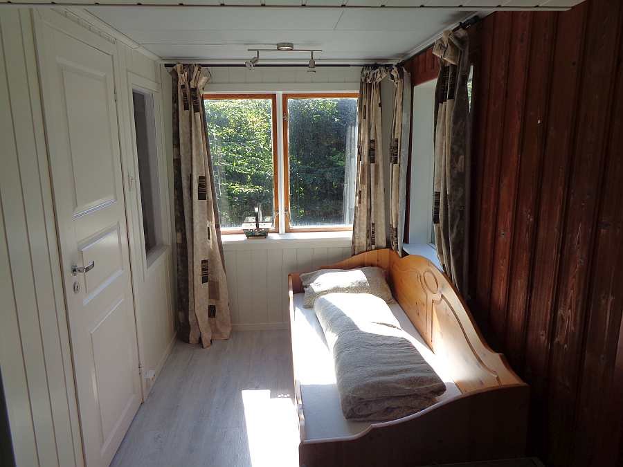 Das Schlafzimmer mit dem Einzelbett