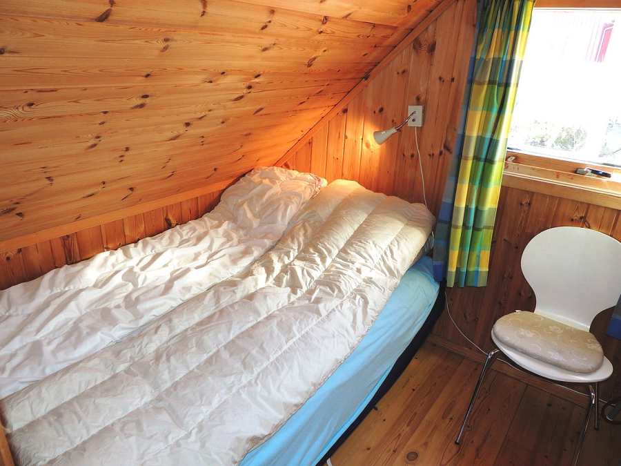 Das 2. Schlafzimmer mit 2 Einzelbetten (eins davon im Bild). Das 2. Schlafzimmer mit 2 Einzelbetten (eins davon im Bild).