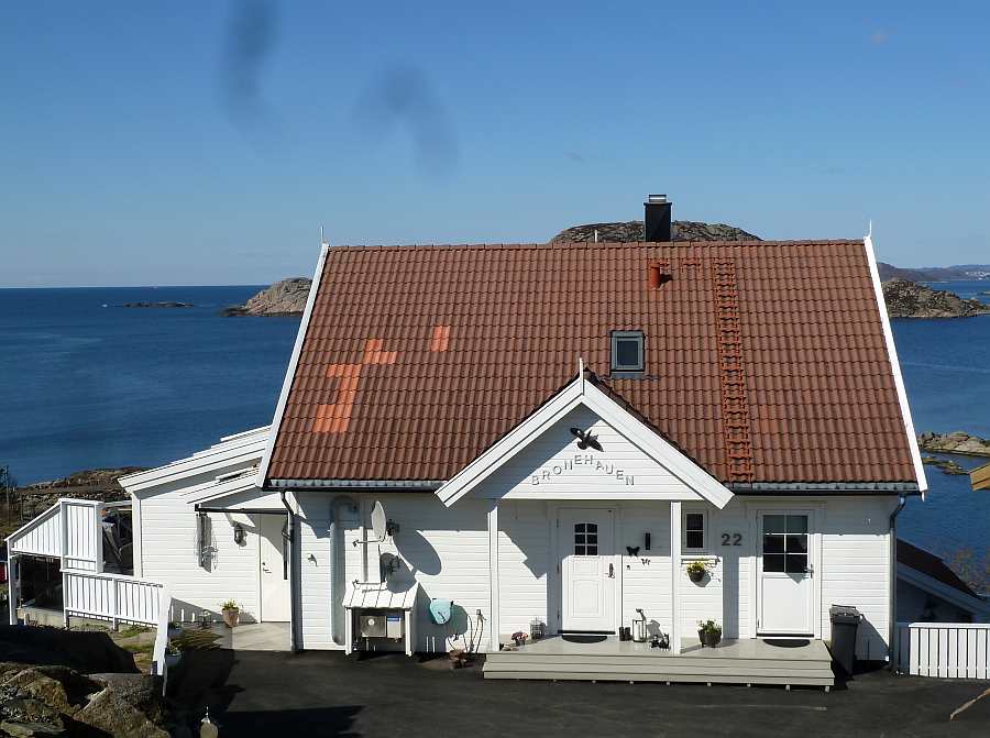 Ferienwohnung >Bronehauen< im Ort Korshamn bei Kap Lindesnes - die Wohnung mit eigenem Eingang befindet sich im Erdgeschoß des Hauses