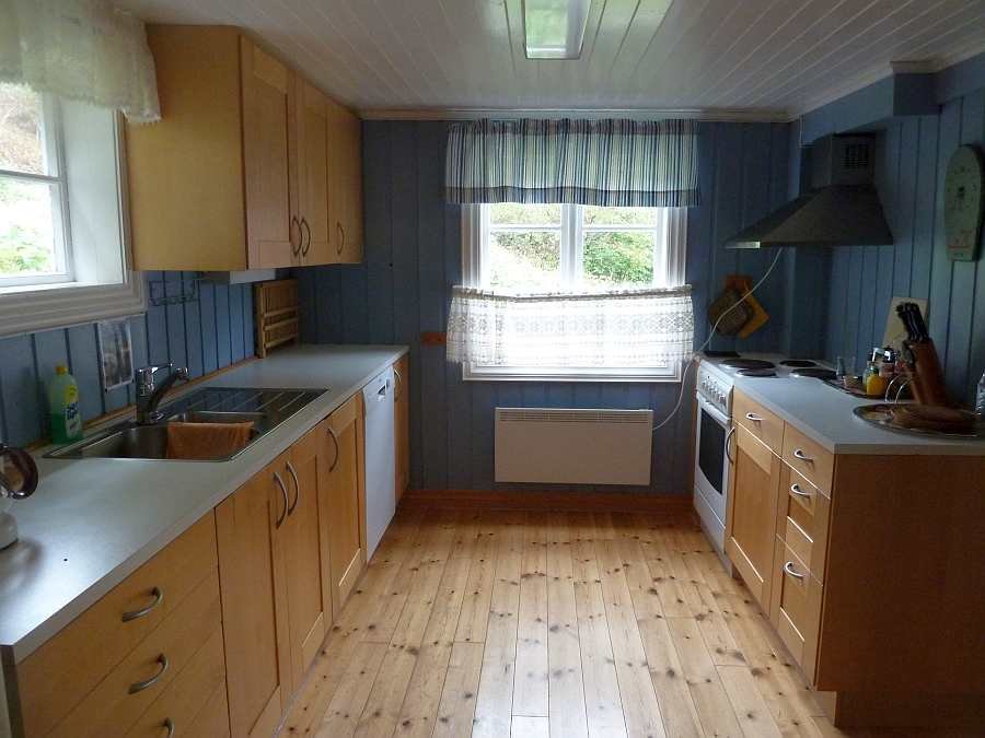 Die moderne Küche des Ferienhauses