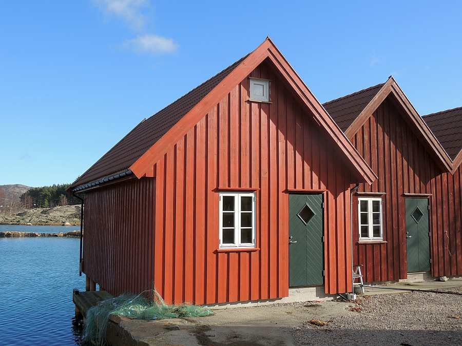 Ein eigenes Bootshaus mit Bootsanleger gehört auch zum Haus