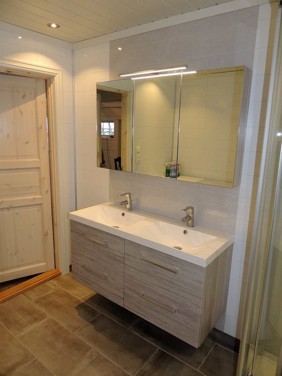 Praktisch - das Doppelwaschbecken im Bad