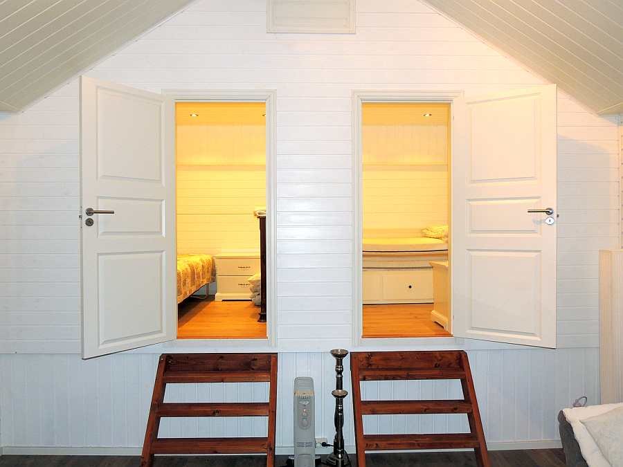 Blick in zwei der Schlafzimmer des Ferienhauses