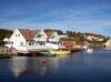 Haus Åvik liegt direkt am Wasser