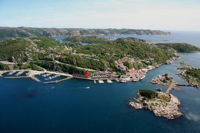 Ferienwohnung  Korshamn liegt westlich vom Kap Lindesnes, der Südspitze Norwegens - im Hintergrund gut zu erkennen