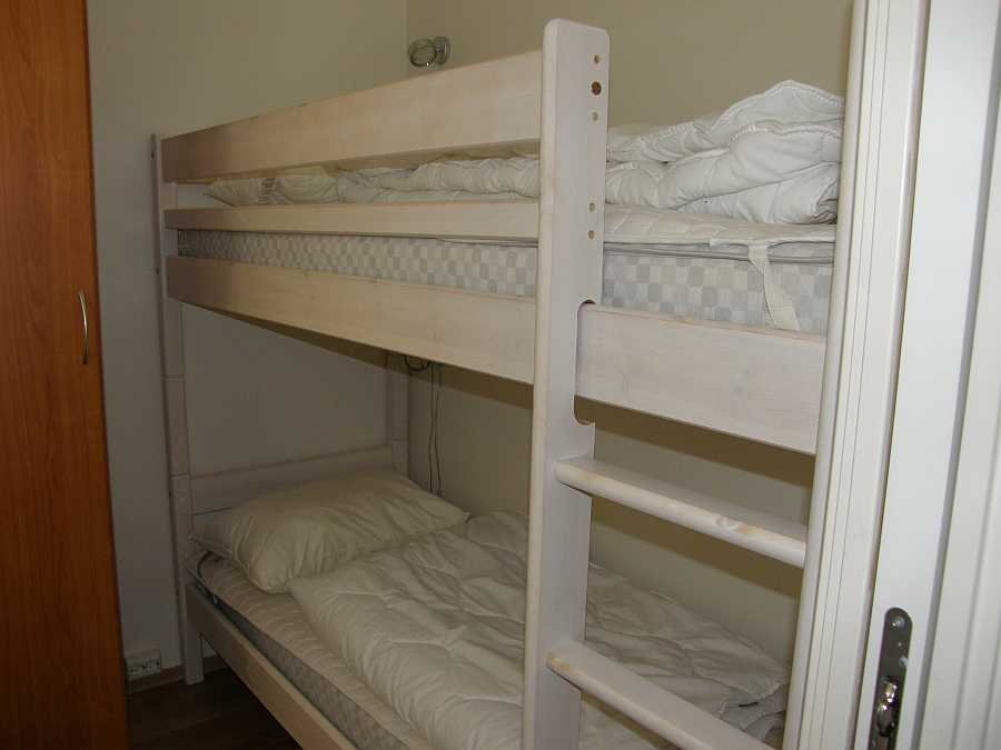 Eines der beiden Schlafzimmer mit jeweils einem Etagenbett