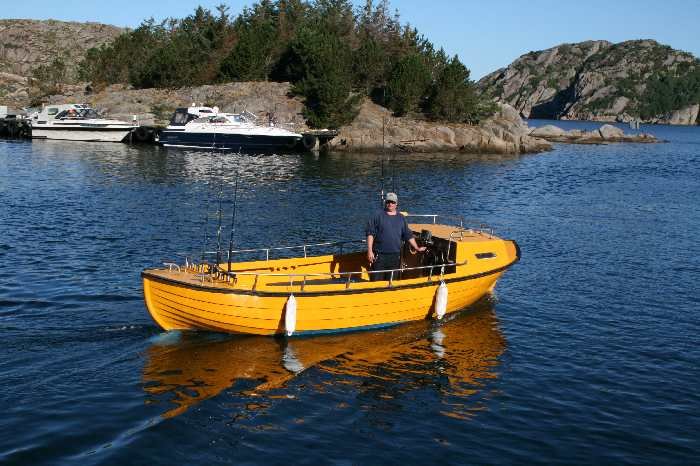 Das Dieselboot verbraucht angenehm wenig Treibstoff!