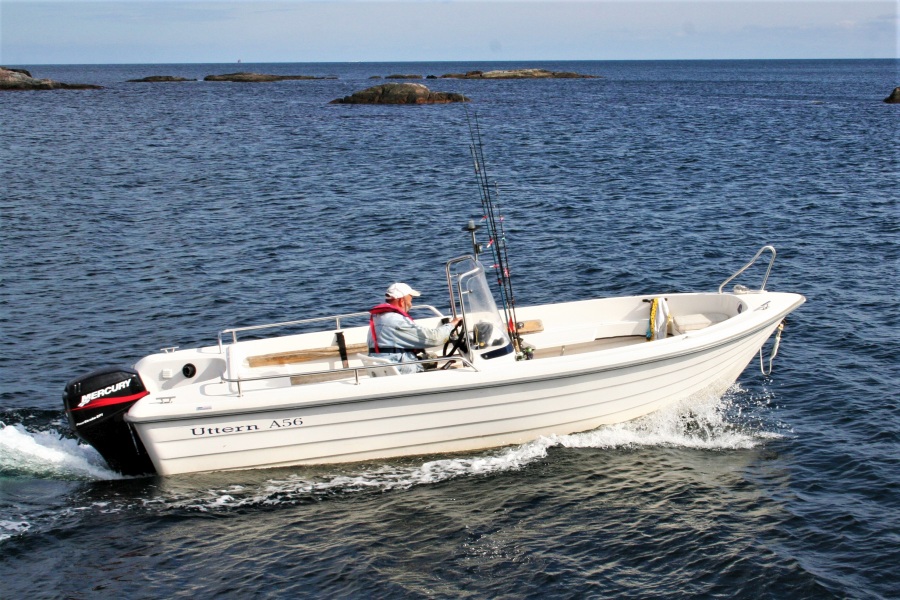 Uttern Boot mit 30-40 PS (Abbildung ähnlich)