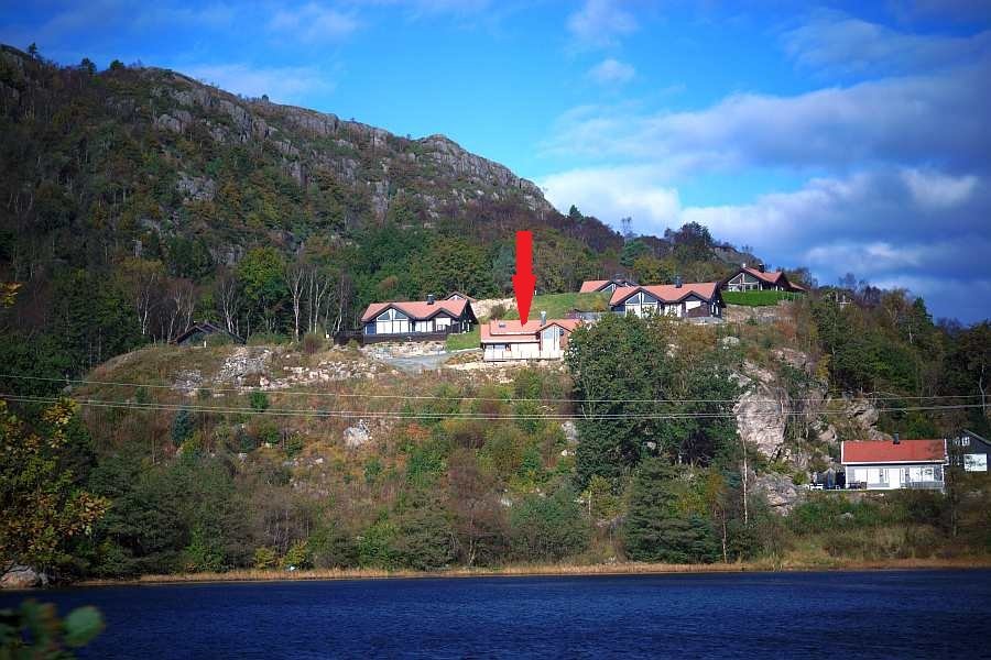 Vom Ferienhaus hat man einen fantastischen Blick auf den Fjord