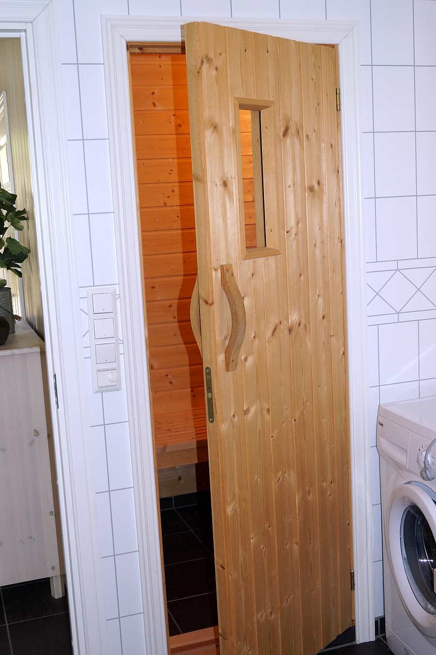 Eine Sauna ist vorhanden