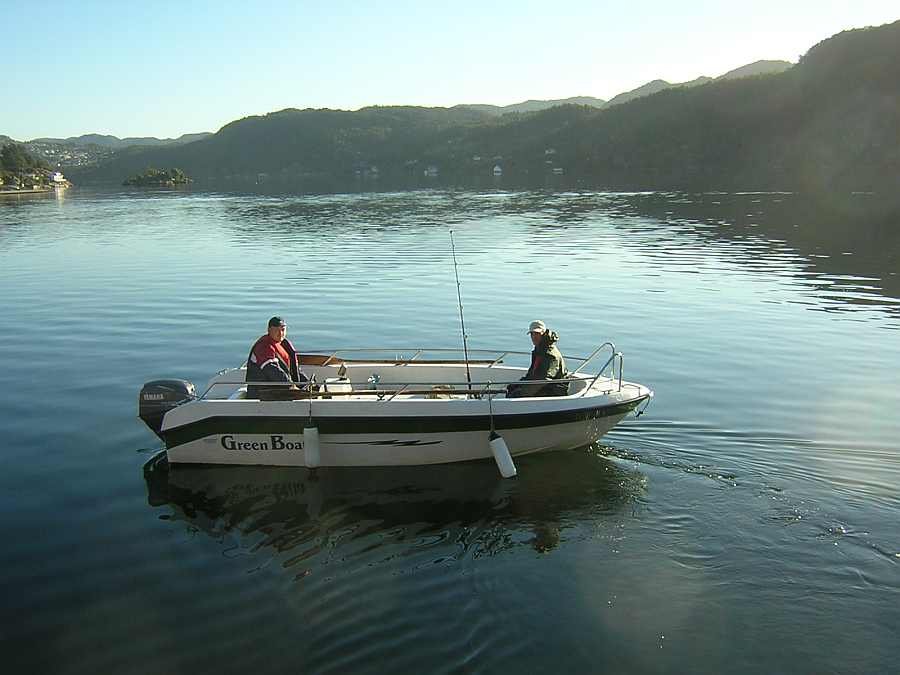 Das Angelboot 17 Fuß/ 25 PS, 4-Takter, Steuerstand, Echolot