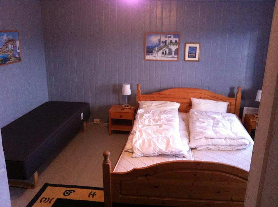 Schlafzimmer mit Doppelbett