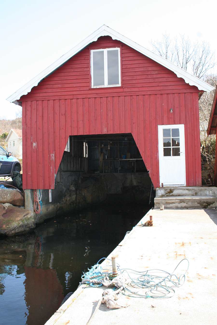 Das eigene Bootshaus mit Anlegestelle