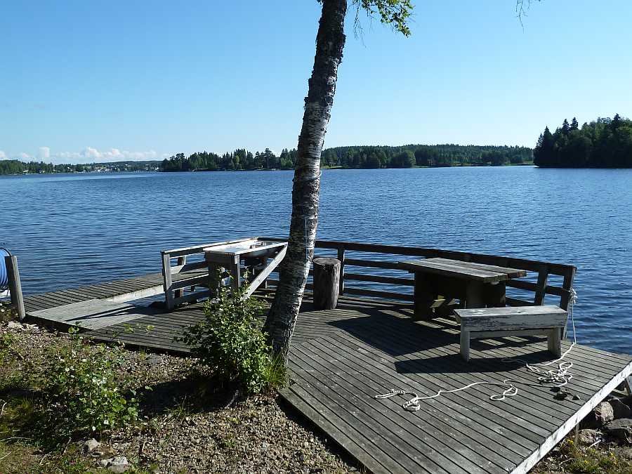 Der eigene Bootssteg mit Fischreinigungsplatz