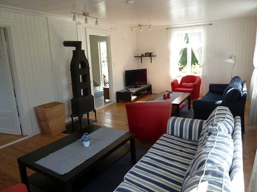 Das große Wohnzimmer bietet viel Platz