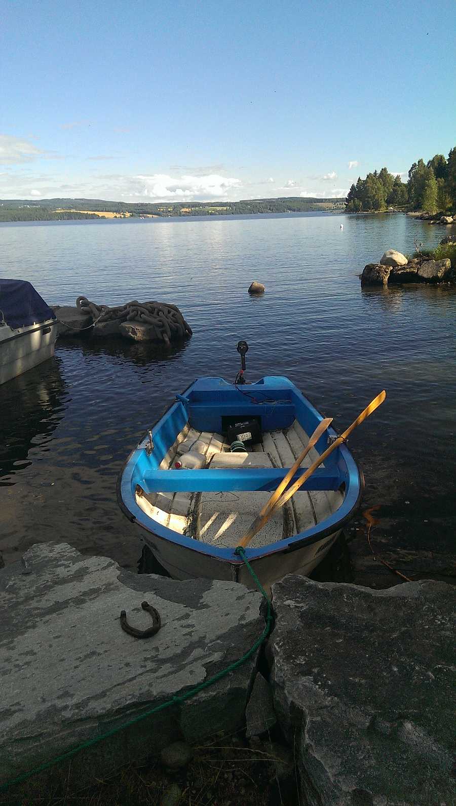 Weiteres Zusatzboot: 14 Fuß mit Elektromotor inkl. Batterie