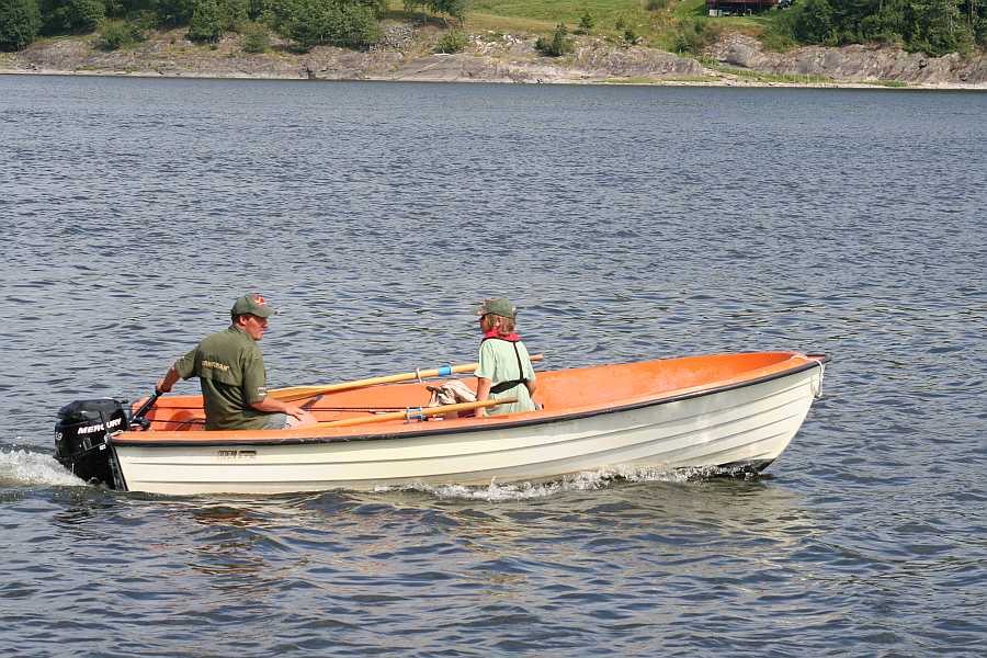 Zusätzlich buchbar:  Angelboot 15 Fuß/8 PS, 4-Takter
