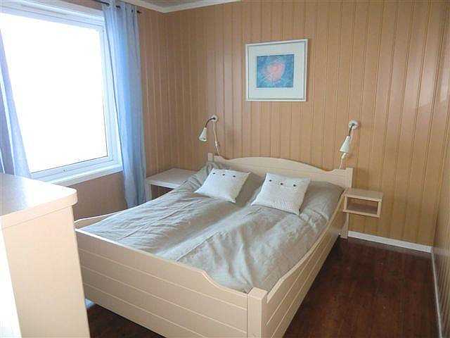 Schlafzimmer mit Doppelbett