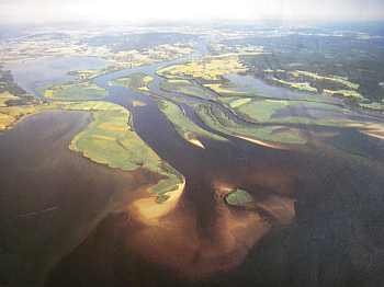 Noch Fragen? Top! der Mündungsbereich der Glomma in den See Øyeren Noch Fragen? Top! der Mündungsbereich der Glomma in den See Øyeren