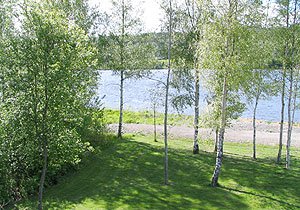 Das Grundstück von Haus Guttersrud liegt unmittelbar am Ufer der Glomma Das Grundstück von Haus Guttersrud liegt unmittelbar am Ufer der Glomma